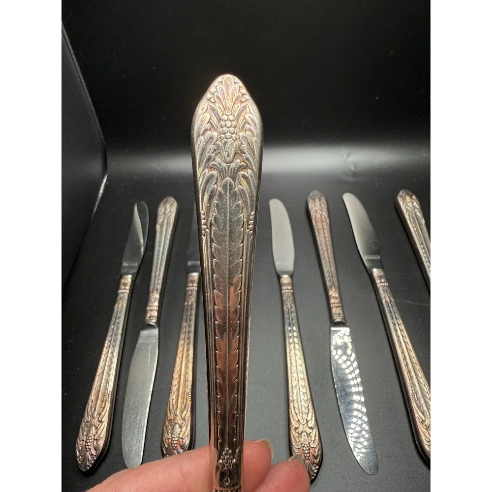 1847 Rogers Bros Stainless Butter Knives Set Ornate Grape‎ Leaf Handle Set Of 8